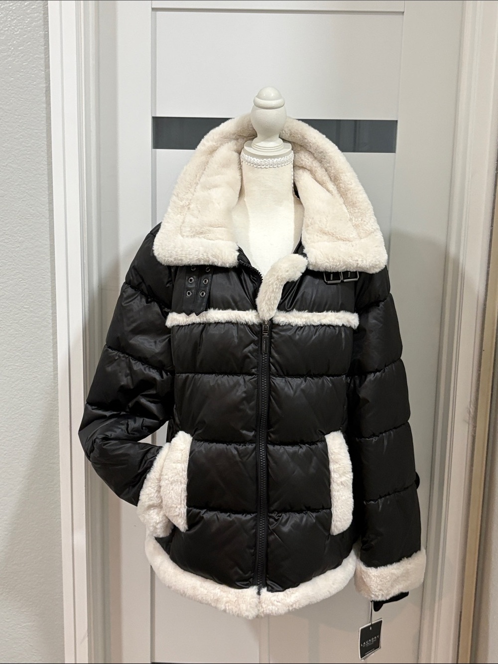Laundry By Shelli Segal Black Puffer Jacket with Cream Sherpa Trim